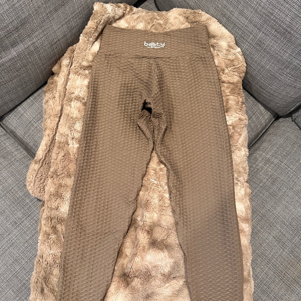 Barely worn Booty by Brabants No Filter (nude/tan) LBL leggings